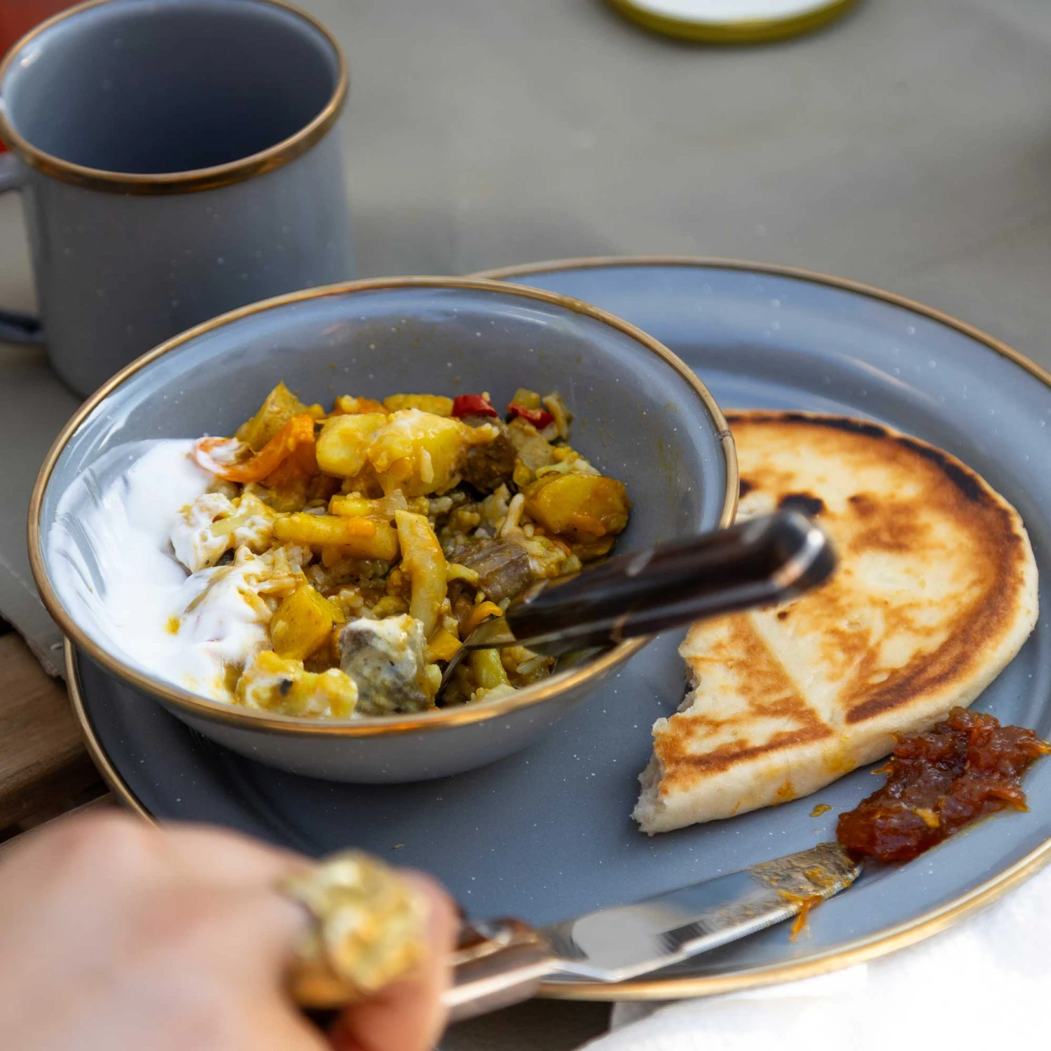 GSI Outdoors Mesa 2 Person Enamelware Tableset - Image 6